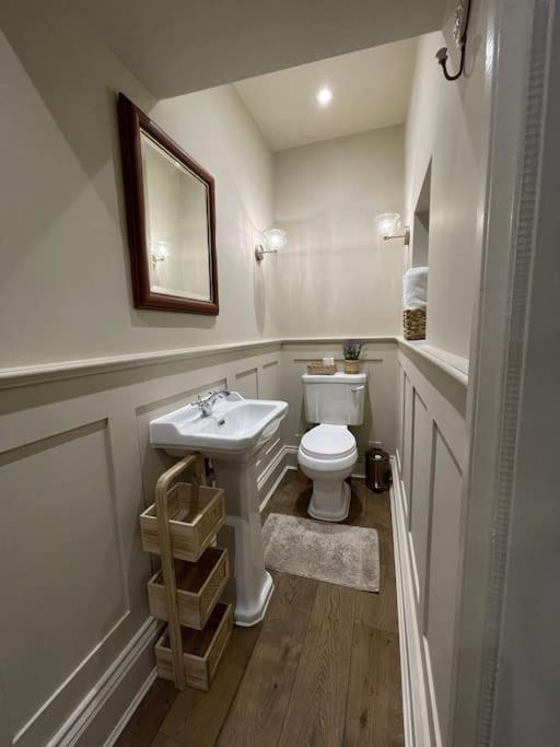 Peaceful Apartment In The Heart Of Frome Exterior foto